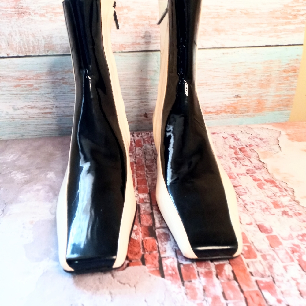 Gorgeous Vintage Fendi black and white patent leather ankle boots